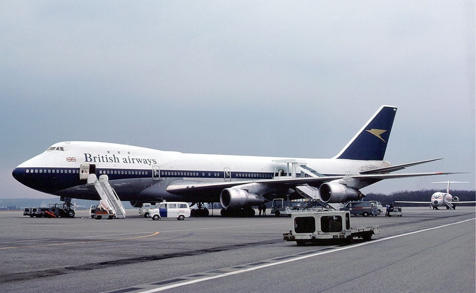 Large british airways boeing 747 100 in boac basic livery marmet