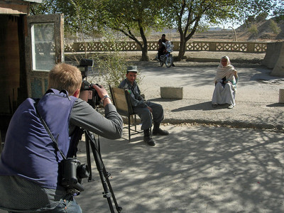 Medium afghan journalist