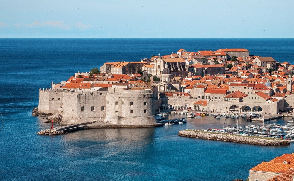 Large dubrovnik sea