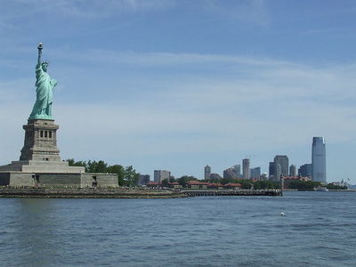 Medium 640px 0328jersey city statue of liberty