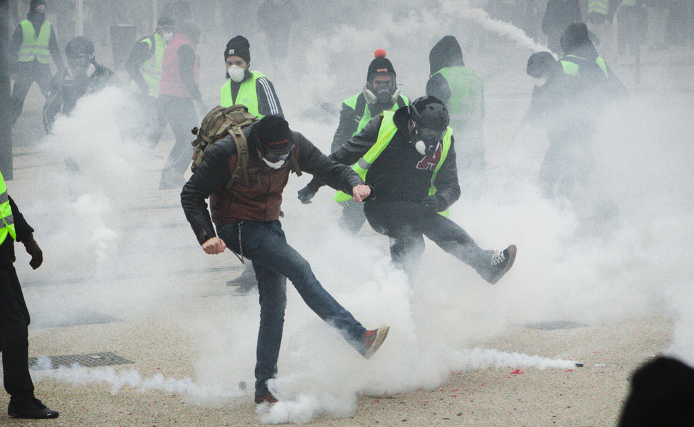 Large yellow vest france 31775565187